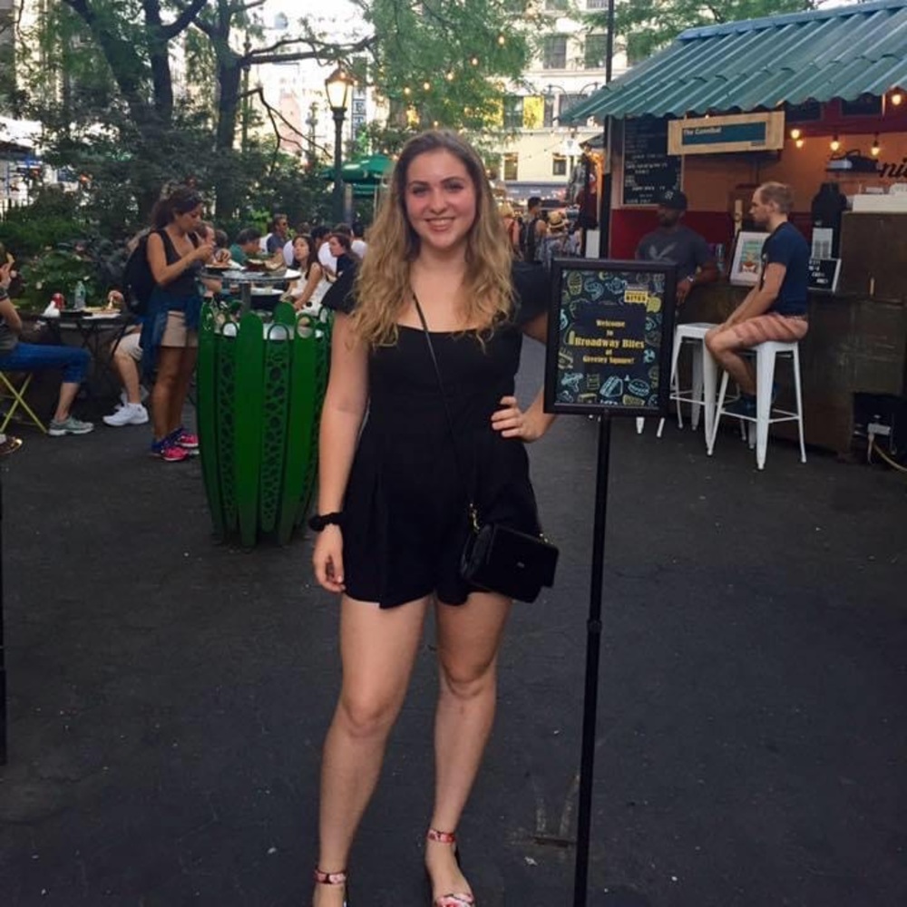 Meet your Posher, Adrianna